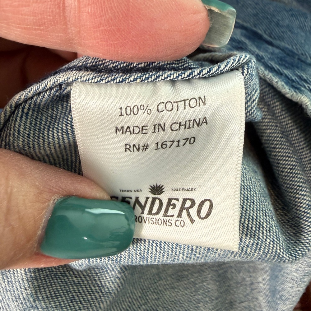 Sendero Provisions Co Womens XL Blue Denim Western Pearl Snap Smile Pocket Shirt - Picture 5 of 9